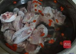 食谱牛蒡参炖鸡汤的做法图解5