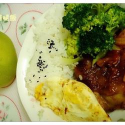 柚香洋葱鸡腿饭的做法[图]
