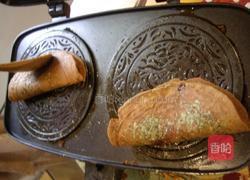 黑糖腰果海苔煎饼的做法图解3