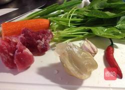 榨菜肉丝面的做法图解1