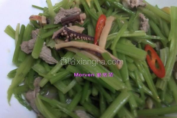 鱿鱼拌炒香芹