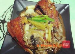 蒜烧虱目鱼头的做法图解1