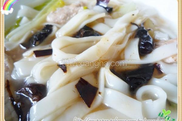 黑蒜阳春面