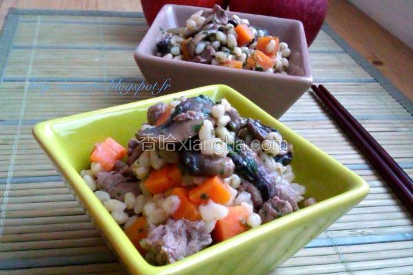 洋菇牛肉薏仁饭
