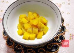 番薯葡萄干松饼的做法图解1