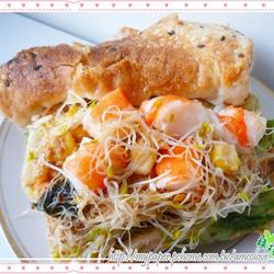 烧饼鲜虾沙拉的做法[图]