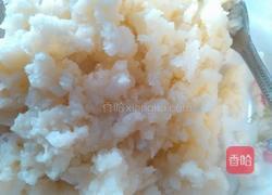 马铃薯葱煎饼的做法图解1