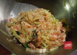 喷香蒲瓜水煎包的做法图解2