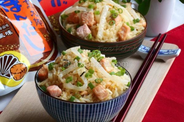 白玉鲑鱼蛋饭