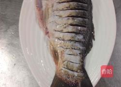 古道熬鲤鱼的做法图解1