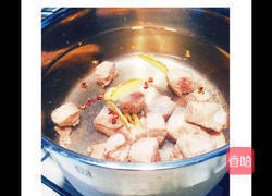 红枣枸杞山药排骨汤的做法图解6