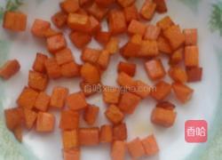 蔬菜丁酱油炒饭。的做法图解3