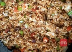 蔬菜丁酱油炒饭。的做法图解9