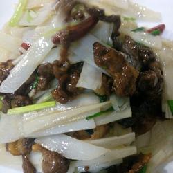 莲菜炒肉的做法[图]