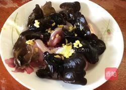 木耳蒸鸡的做法图解2