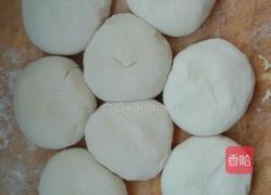 雪里蕻馅生煎包。的做法图解5