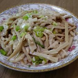 竹笋滑鸡的做法[图]
