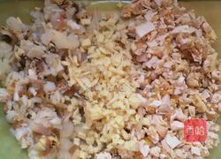 韭菜海鲜包子。的做法图解2