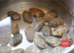 花蛤冬瓜汤的做法图解1