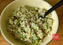 煮肉莲花包子的做法图解3