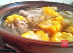 玉米排骨汤的做法图解2