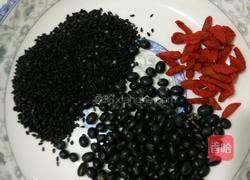 黑豆生发汤的做法图解1