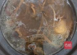 大骨煲茶树菇的做法图解4