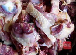 椰孑土鸡汤的做法图解1