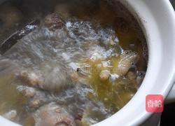 椰孑土鸡汤的做法图解5