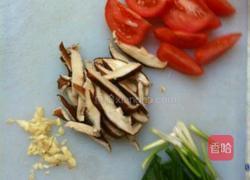 红烧豆腐煲的做法图解1