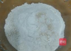 油条的做法图解1