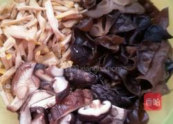 菌菇打卤面。的做法图解1