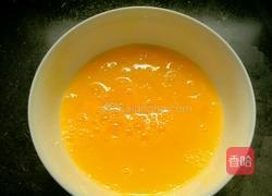 香菇木耳葱香蛋包的做法图解2