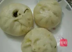 Illustration of how to make sauerkraut buns 3