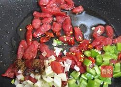 腊肠苦瓜炒米饭的做法图解5