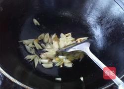 豆瓣酱烧带鱼的做法图解5