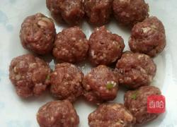 大白萝卜氽丸子。的做法图解4