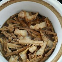 竹笋干焖五花肉的做法[图]