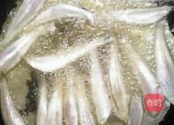 炸沙尖鱼的做法图解3