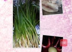 韭菜鱿鱼馅饼的做法图解1