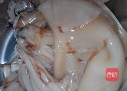 韭菜鱿鱼馅饼的做法图解2