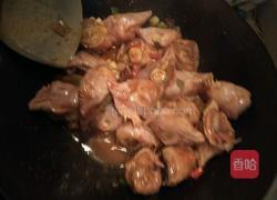 辣卤鸡头的做法图解1