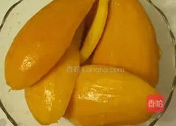 自制芒果酱的做法图解1