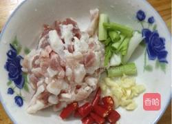 手撕包菜的做法图解2