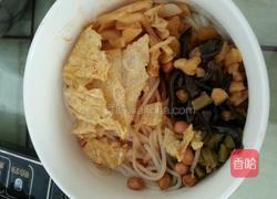 柳州螺狮粉的做法图解2