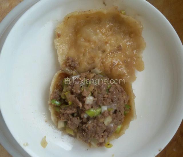 皮薄馅大门钉肉饼。