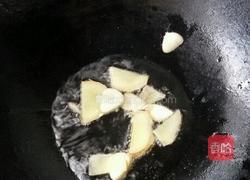 扒木耳白菜的做法图解2