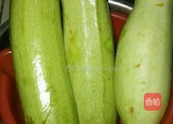 西葫芦煎饼的做法图解1