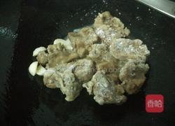 幼笋金针菇糖醋排骨的做法图解7