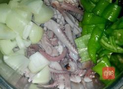 辣酱鱿鱼的做法图解2